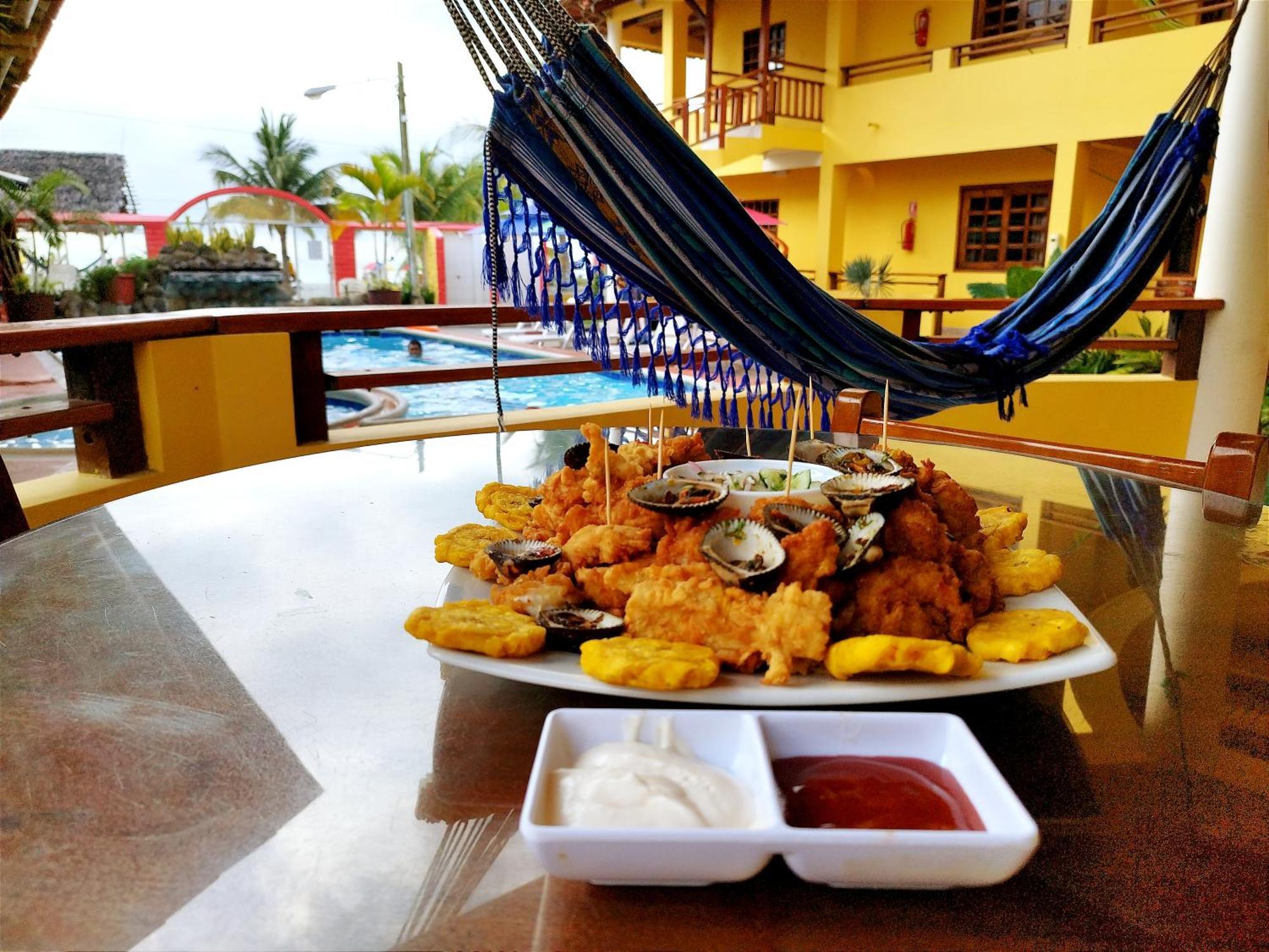 Hotel Cielo Azul Atacames Luaran gambar